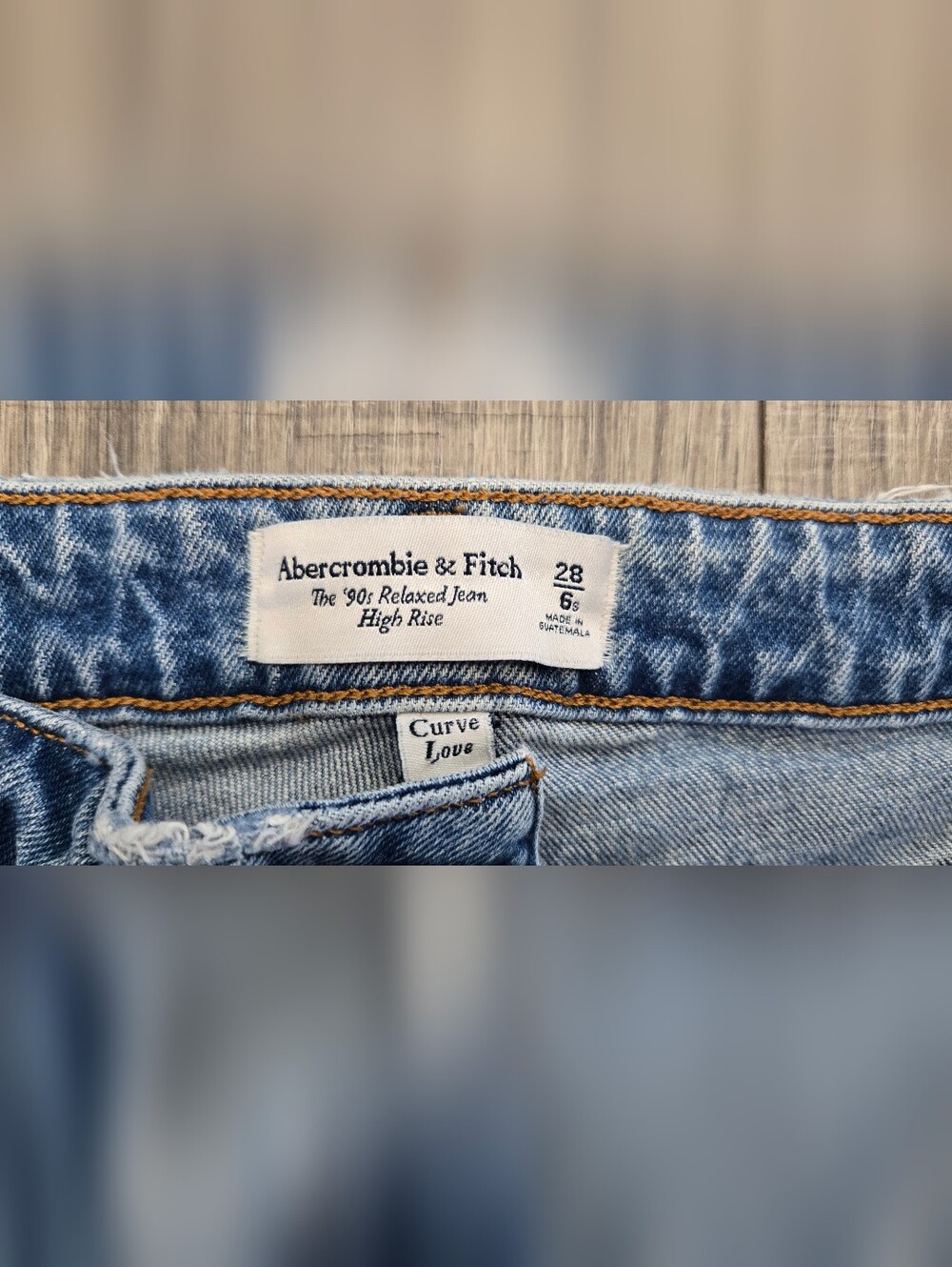 Abercrombie & Fitch Curve Love ’90s Relaxed Jeans Women’s 28/6 High Rise Raw Hem - Picture 5 of 6